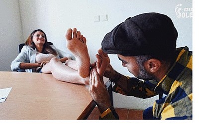 Harbor Worker Is Permitted To Worship Feet Of His Gorgeous Boss
